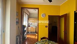 Quadrilocale Con Balcone, Terrazzino E Autorimessa
