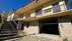 Appartamento Con Giardino E Garage