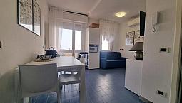 Trilocale Fronte Mare Con Piscina