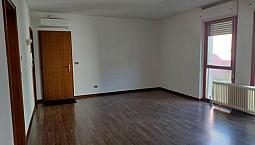 Appartamento Bicamere Con Garage E Cantina