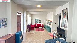 Casa Di Circa 250 Mq, In Buono Stato, Con Giardino