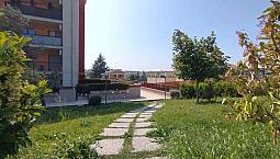 Parco Dei Pini - 70 Mq Con Box Auto Di 21Mq
