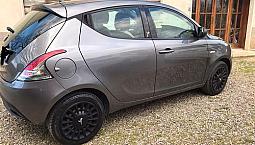 Lancia Y