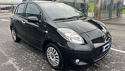 Toyota Yaris 1.3 Benzina