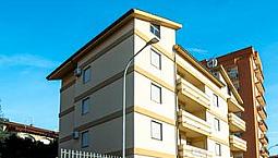 Intero Stabile Terra-Cielo Con Garage E Piazzale