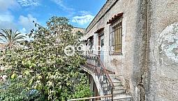 Pula - Palazzina Su Più Livelli In Centro