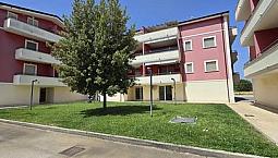 Trilocale Con Garage E 2 Posti Auto