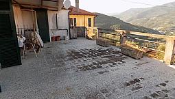 Bestagno In Centro Paese A Pochi Passi Dalla Piazz