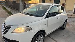 Lancia Ypsilon 0.9 Twinair 85 Cv 5 Porte Adatta A 