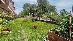 Ricercato Bicamere Biservizi Con Giardino
