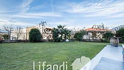 Grande Quadrilocale Con Giardino