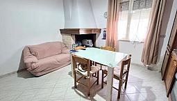 Appartamento In Via Carducci A Carbnia