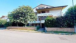 Appartamento Su Due Livelli Con Giardino