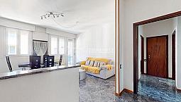 Trilocale Con Balcone