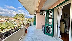 Appartamento Di 145 M² Con 5 Locali E Box Auto A A