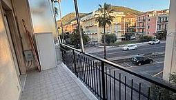 Pietra Ligure Si Propone Trilocale Con Posto Auto