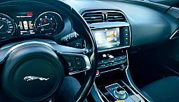 Jaguar Xe R-Sport