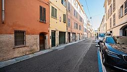 Bilocale In Centro In Strada Nuova A Parma