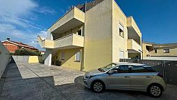 Ampio Trivano Con Terrazzo