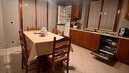 Appartamento Spazioso Con Grande Garage E Giardino