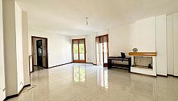 Appartamento Con 3 Camere Rif. A/1003
