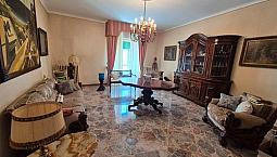 Abitazione Indipendente Con Terrazzo E Deposito
