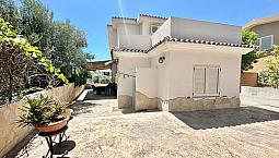 Casa Singola Dalle Generose Metrature