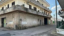 Locale Artigianale E 4 Appartamenti