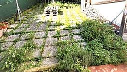 Ampio Appartamento Con Terrazzo E Giardino