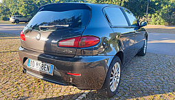Alfa-Romeo 147 1.9 Jtd M-Jet 5 Porte Distinctive