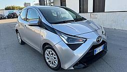 Toyota Aygo Connect 1.0 Vvt-i 72 Cv 5 Porte X-play