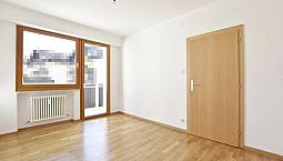 Lagundo: Bilocale Con Balcone