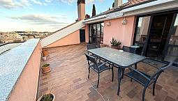 Attico Di Pregio, In Piccolo Condominio