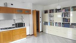 Breda Fraz Comodo Bicamere Con Terrazzo Abitabile