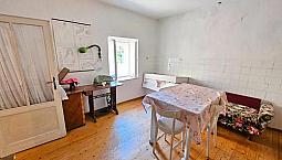 Porzione Di Casa Con 215 Mq Di Giardino