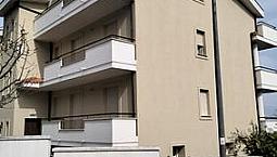 Casa Indipendente, Tre Appartamenti