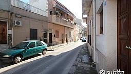 Indipendente Con Terrazzo Via Per Rocca