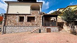 Ampio Appartamento Pressi San Teodoro