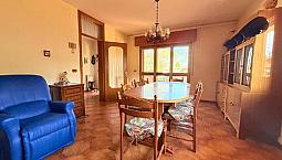 Appartamento Tricamere In Casa Bifamiiare