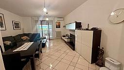 Pentalocale Sul Mare Con Garage E Posto Auto