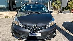 Toyota Yaris 1.0 5 Porte Active Neopatentati